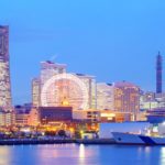 みなとみらい・桜木町の夜景、コスモワールドやランドマークタワーを望む
