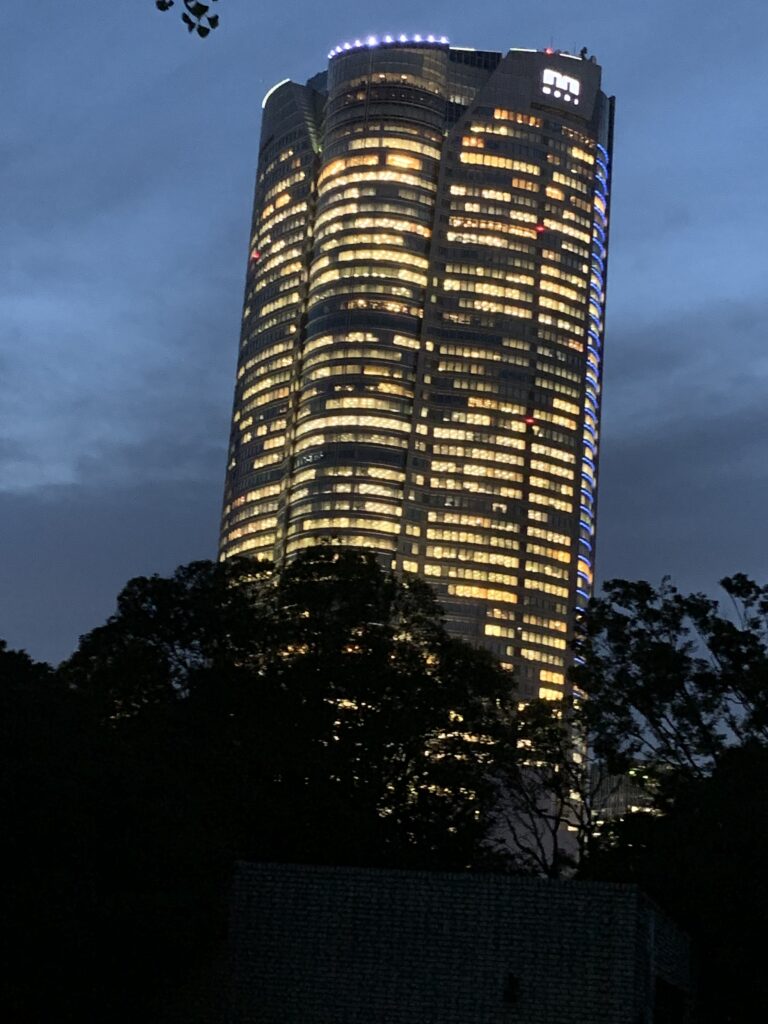 港区の象徴のひとつ六本木ヒルズ