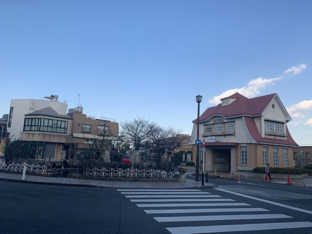 大田区にある東急東横線の田園調布駅