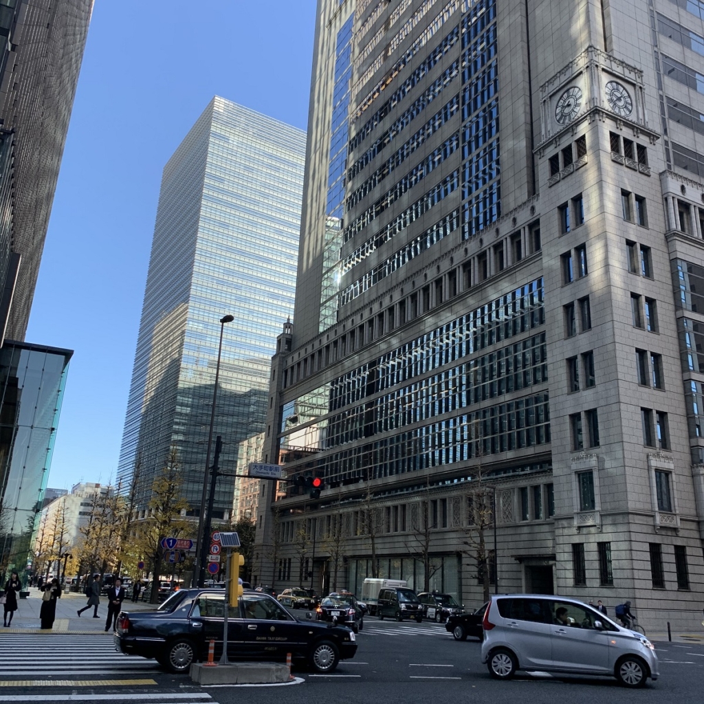 大手町駅前交差点