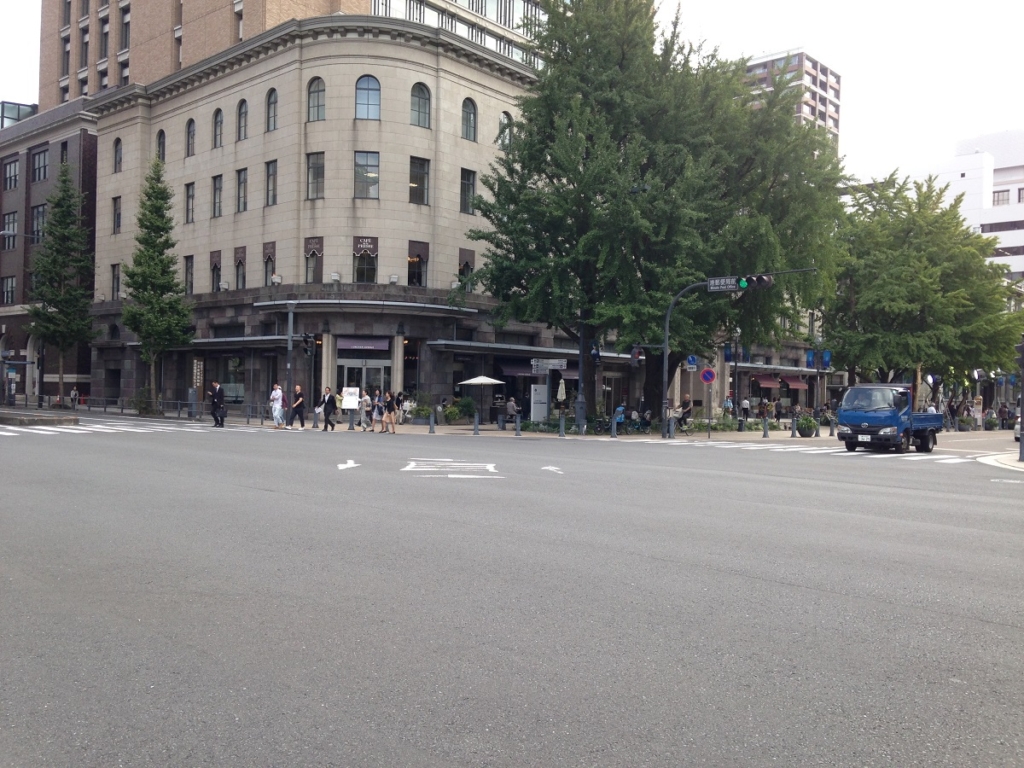 日本大通りにある横浜情報文化センター